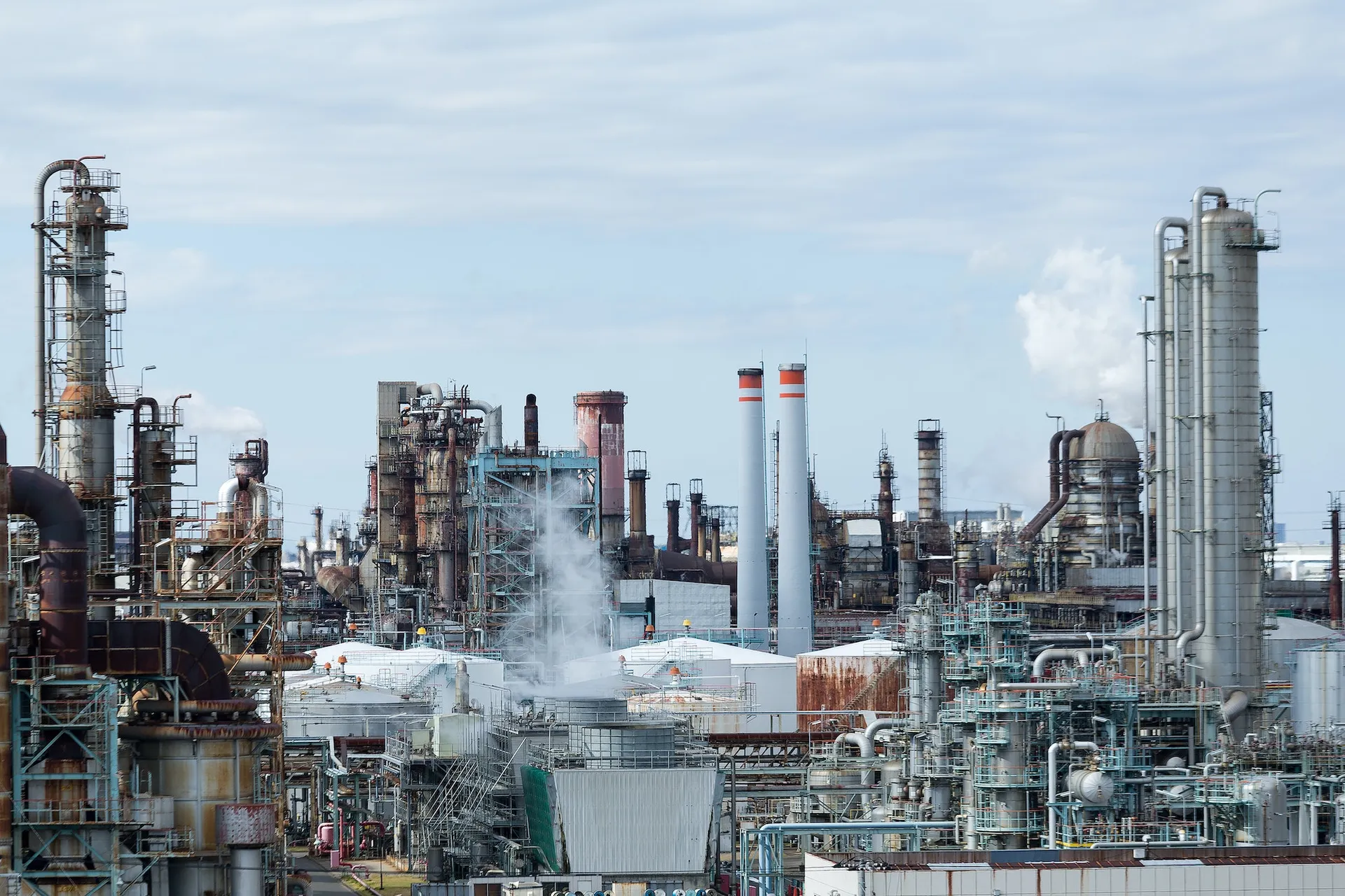 Selecting the Right API 610 Pump for Refinery Service